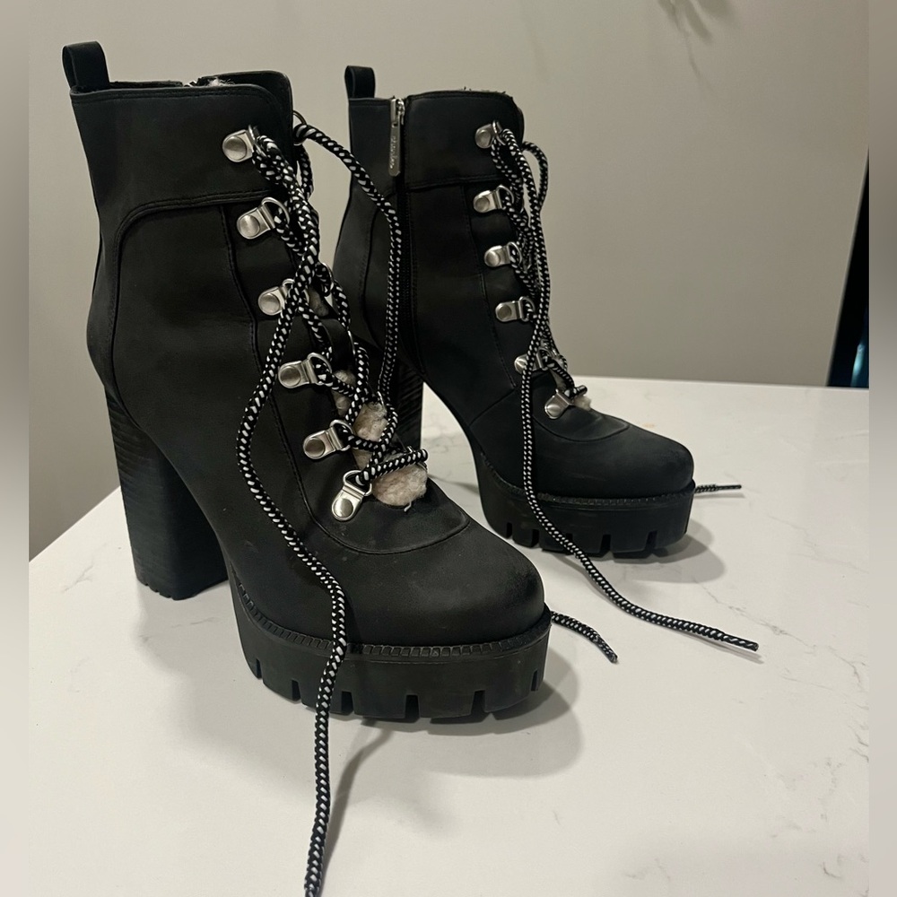 Charles by Charles David Platform Combat Boot with Fur Detail, Like New!